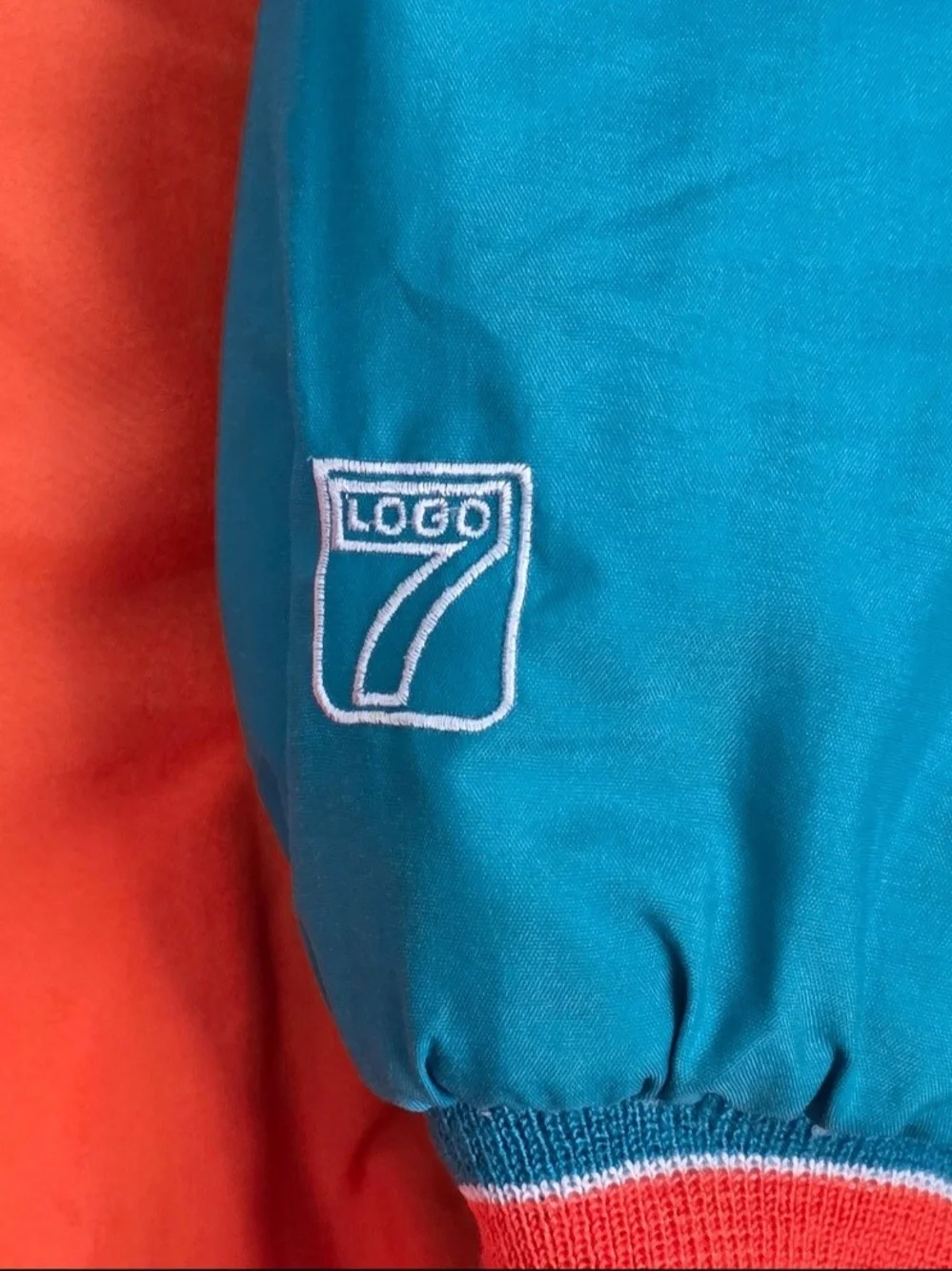 LOGO 7 this vintage